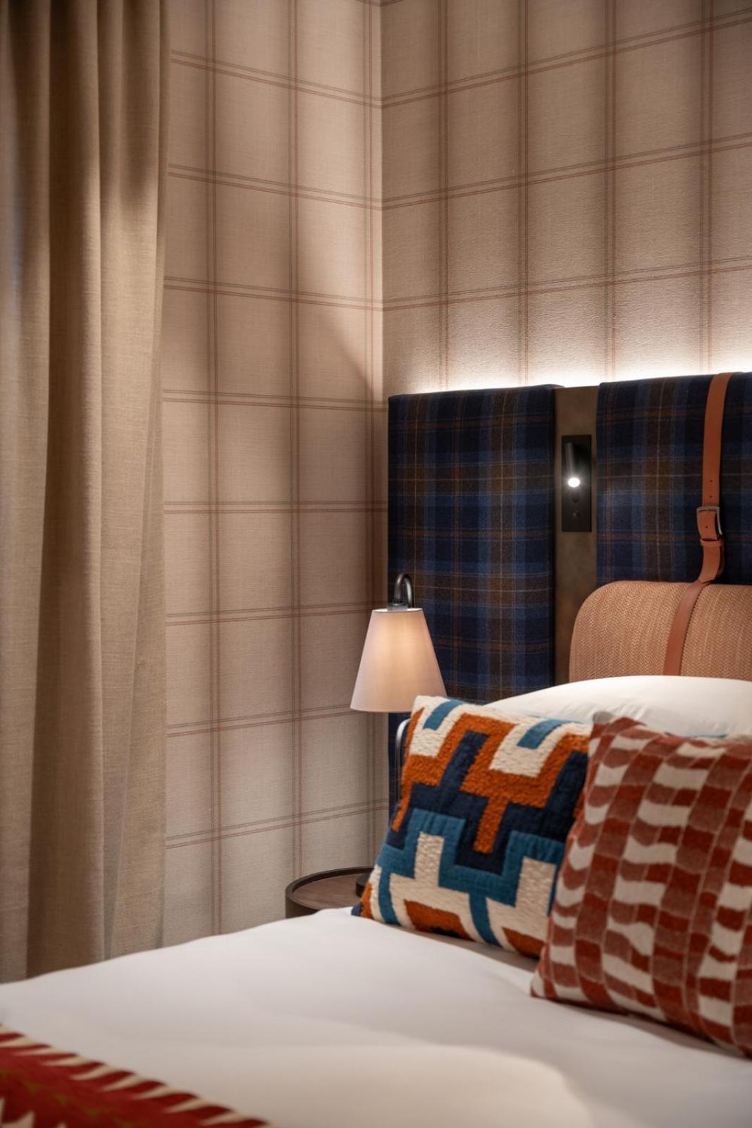 Eight Cortina 5*